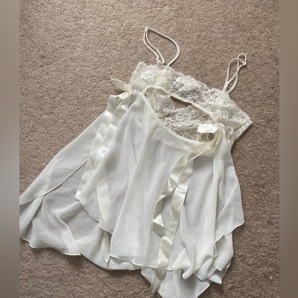 VICTORIA SECRET negligee - Picture 4 of 6